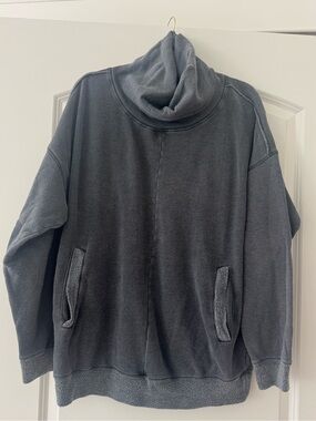 Free People charcoal Gray funnel neck oversized sweatshirt. Size xs